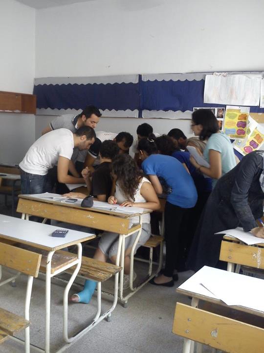 مأخوذة من فايسبوك لإحدى مدارس رأس النبع خلال الإمتحانات الرسمية